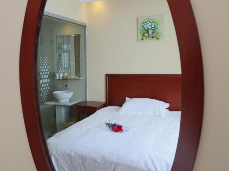 Hotel Greentree Inn Shanghai Pudong Airport Huaxia East Road Railway Station Shell Hotel Shanghai