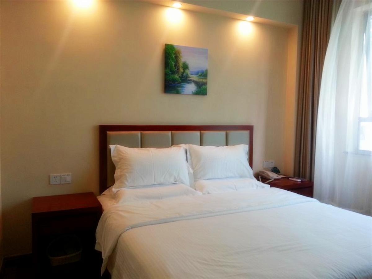 Greentree Inn Shanghai Pudong Airport Huaxia East Road Railway Station Shell Hotel Hotel Shanghai