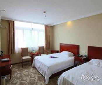 Hotel Greentree Inn Shanghai Pudong Airport Huaxia East Road Railway Station Shell Hotel