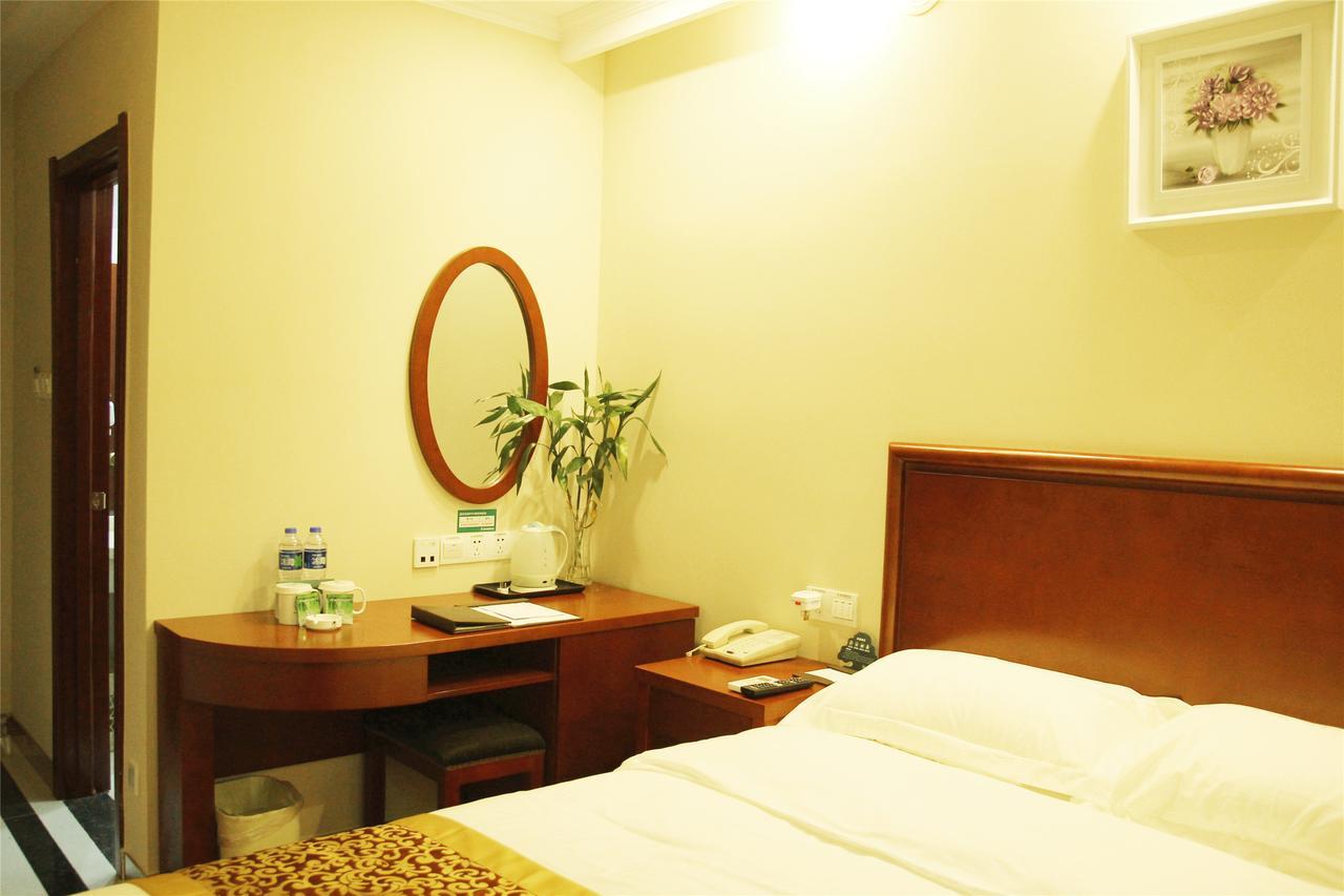 Greentree Inn Shanghai Pudong Airport Huaxia East Road Railway Station Shell Hotel Hotel